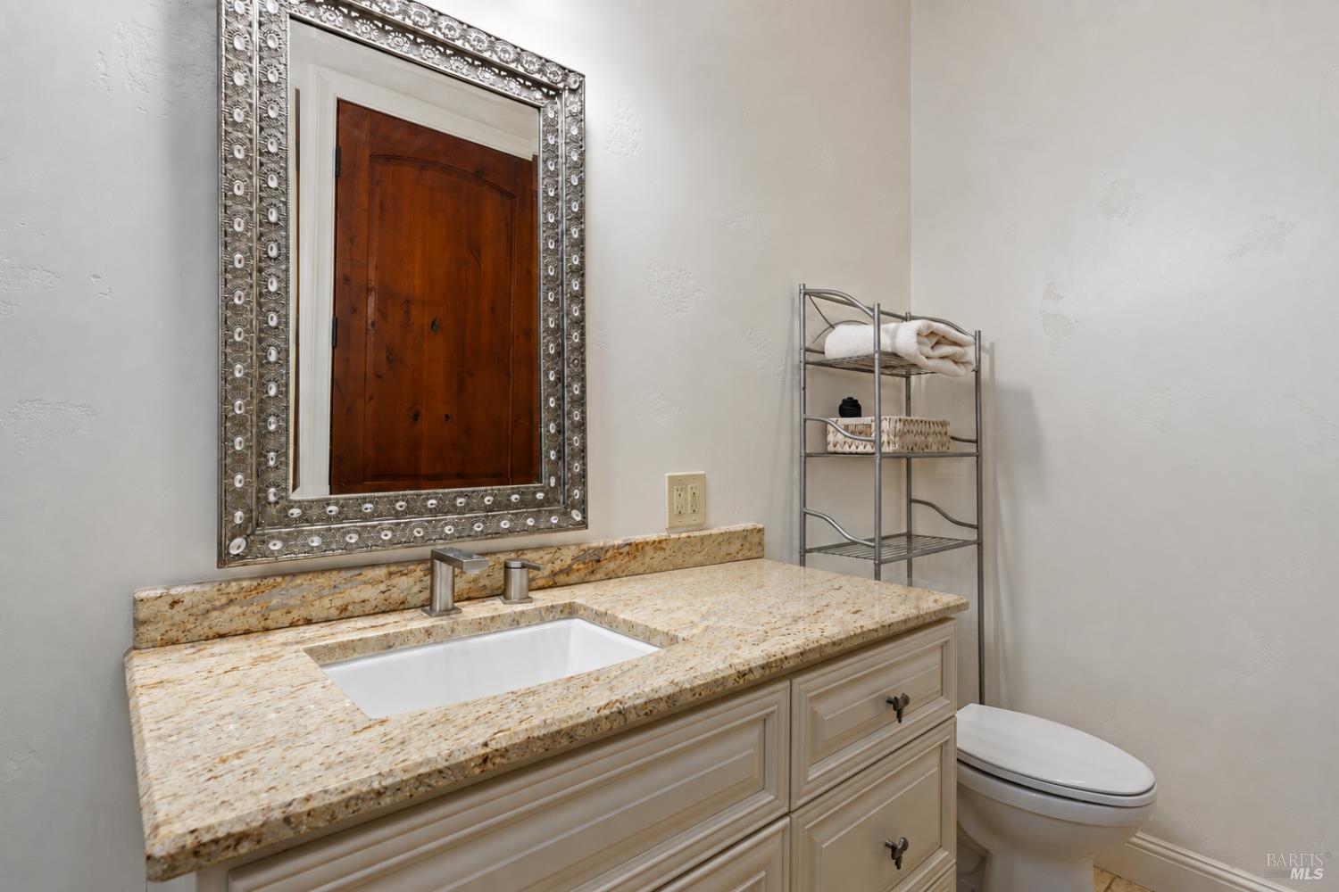 3345 Ackley Road Lakeport CA 95453