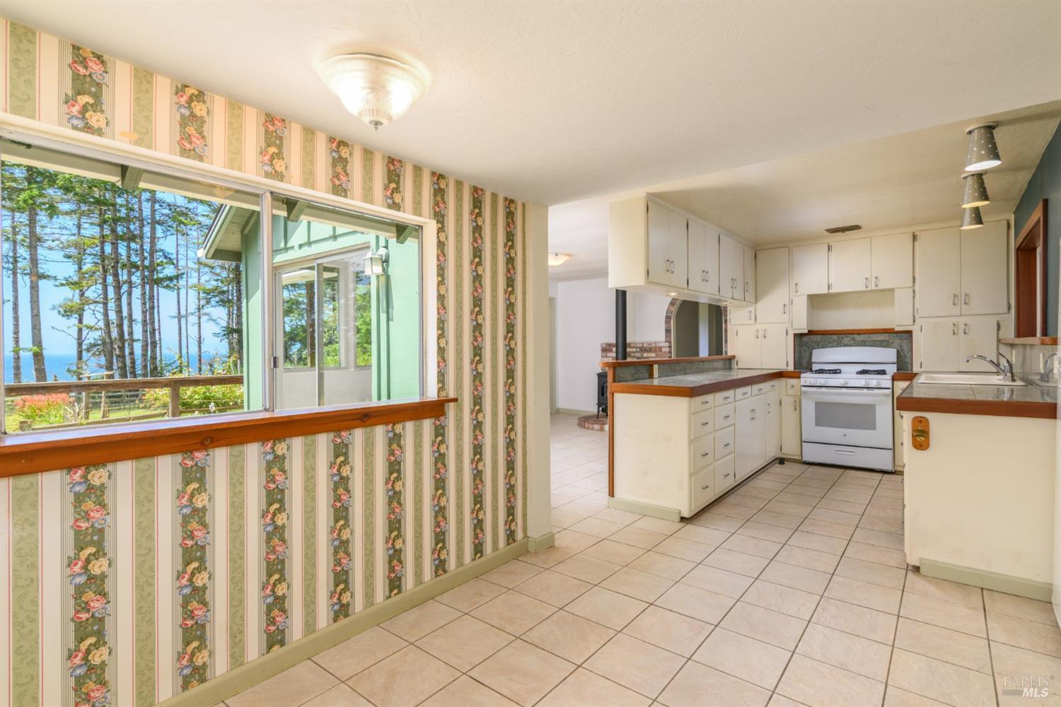 32401 S Highway 1 Gualala CA 95445