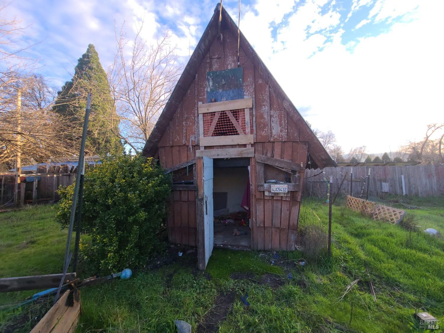 23975 Eberle Street Covelo CA 95428