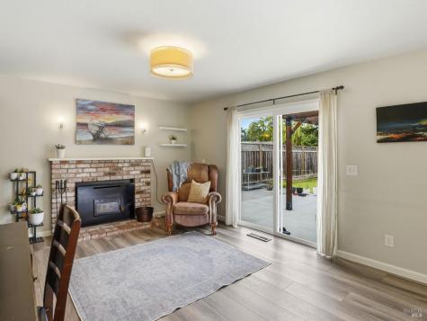2787 Royal Oak Place Santa Rosa CA 95403