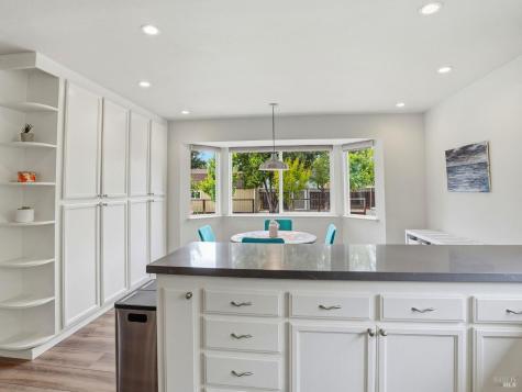 2787 Royal Oak Place Santa Rosa CA 95403