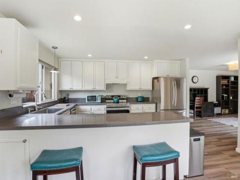 2787 Royal Oak Place Santa Rosa CA 95403