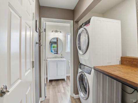 2787 Royal Oak Place Santa Rosa CA 95403