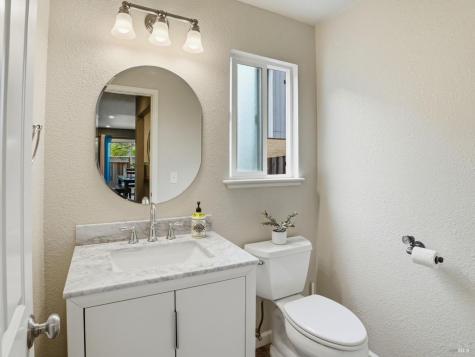 2787 Royal Oak Place Santa Rosa CA 95403