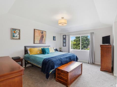 2787 Royal Oak Place Santa Rosa CA 95403