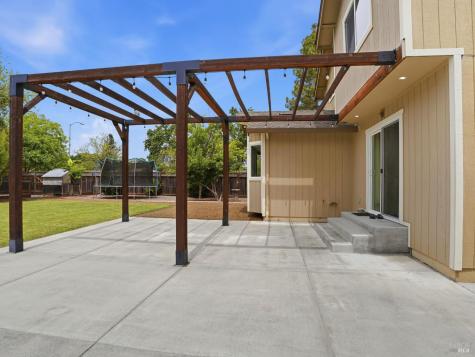 2787 Royal Oak Place Santa Rosa CA 95403