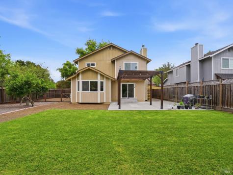 2787 Royal Oak Place Santa Rosa CA 95403