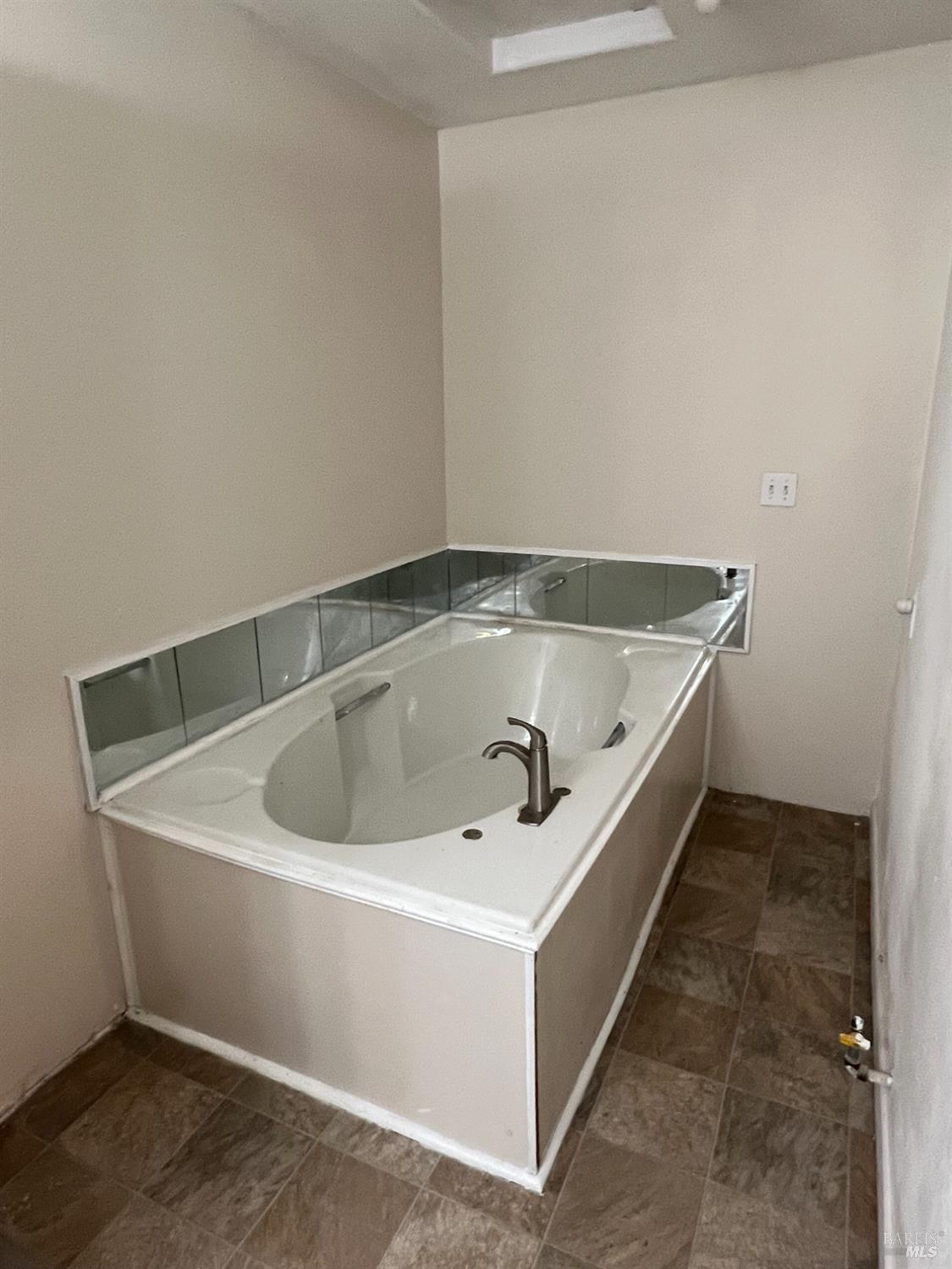 5607 Jones Avenue Clearlake CA 95422