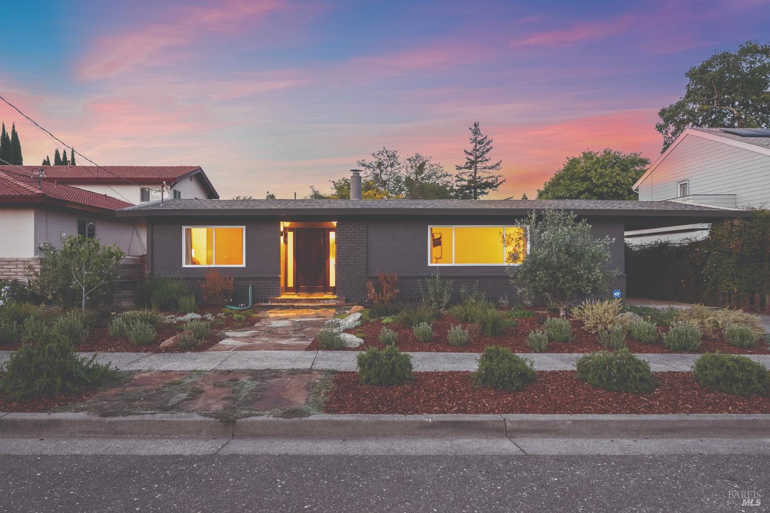 312 N Jefferson Street Cloverdale CA 95425
