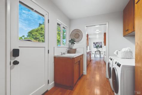 312 N Jefferson Street Cloverdale CA 95425