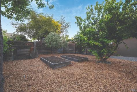312 N Jefferson Street Cloverdale CA 95425