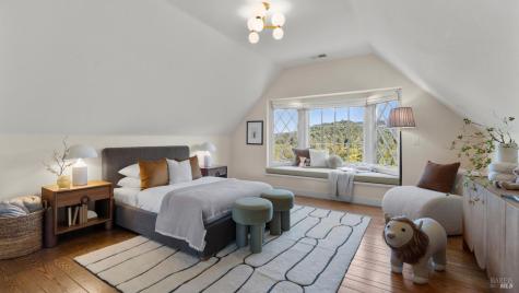 25 Saddle Lane Novato CA 94947