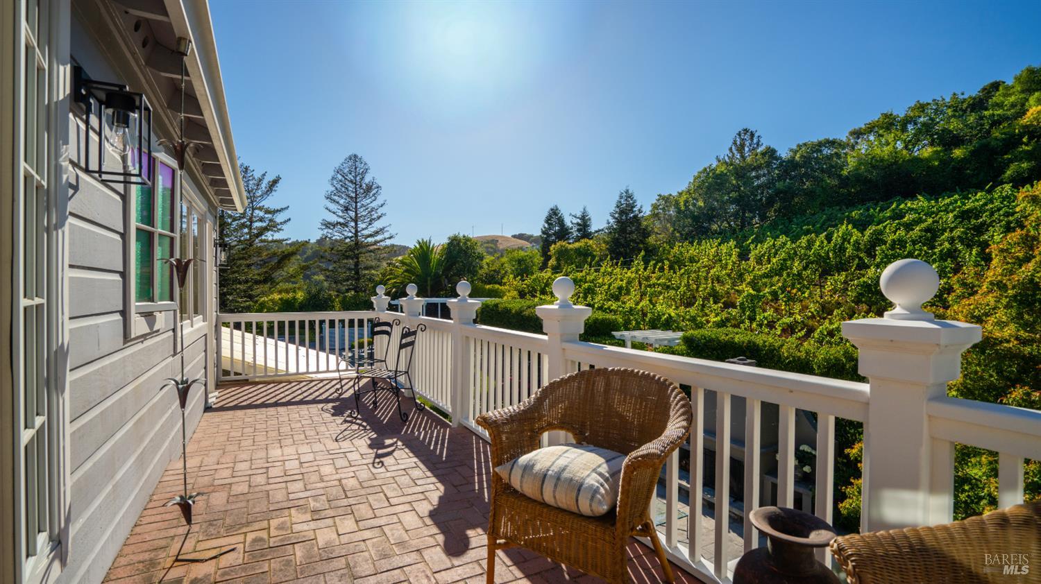 25 Saddle Lane Novato CA 94947