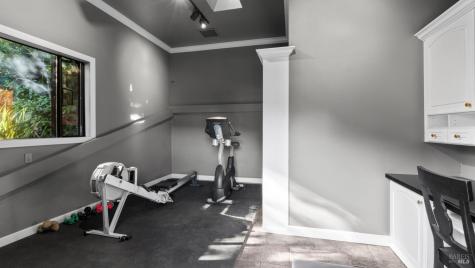 25 Saddle Lane Novato CA 94947