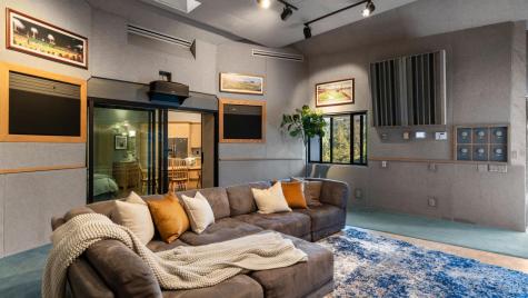 25 Saddle Lane Novato CA 94947