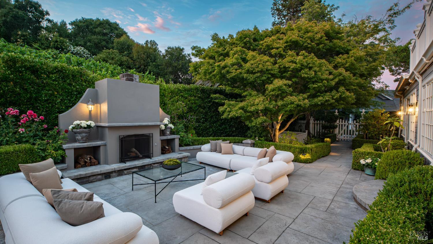 25 Saddle Lane Novato CA 94947
