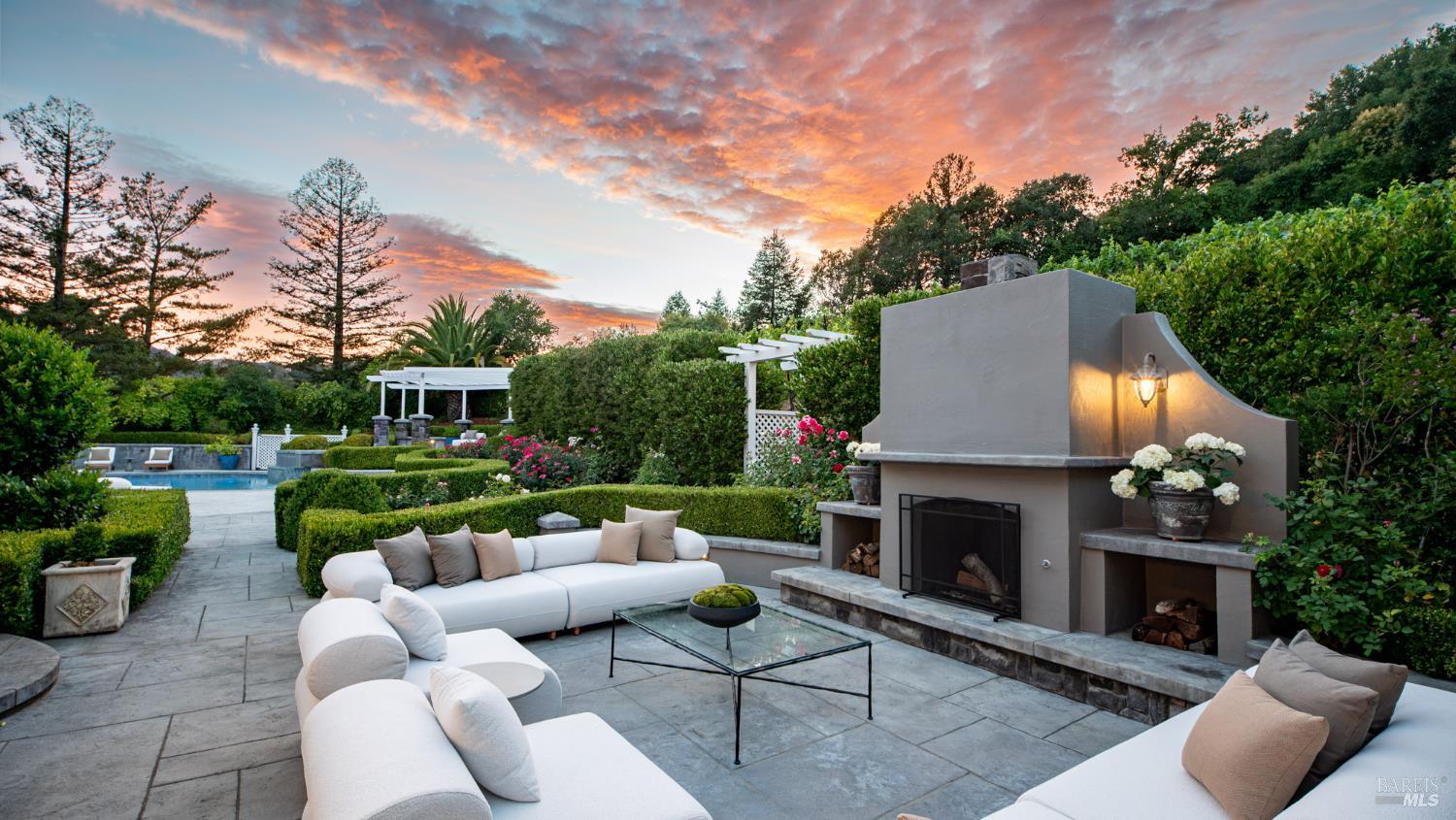25 Saddle Lane Novato CA 94947