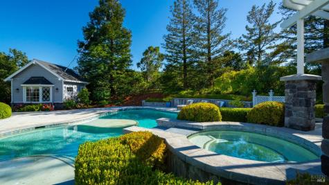 25 Saddle Lane Novato CA 94947