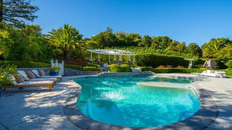 25 Saddle Lane Novato CA 94947