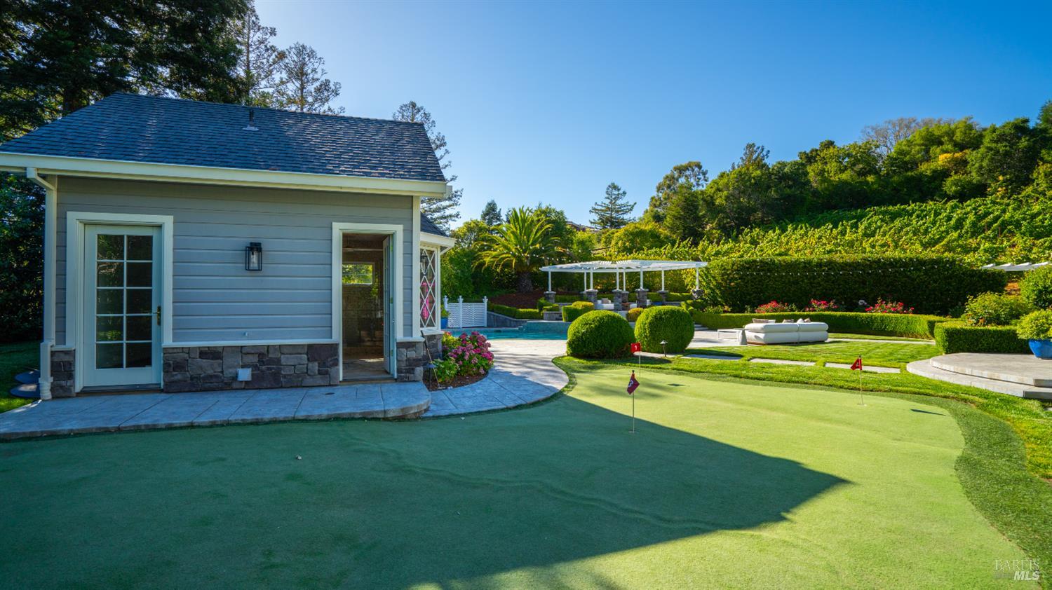 25 Saddle Lane Novato CA 94947