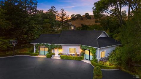 25 Saddle Lane Novato CA 94947
