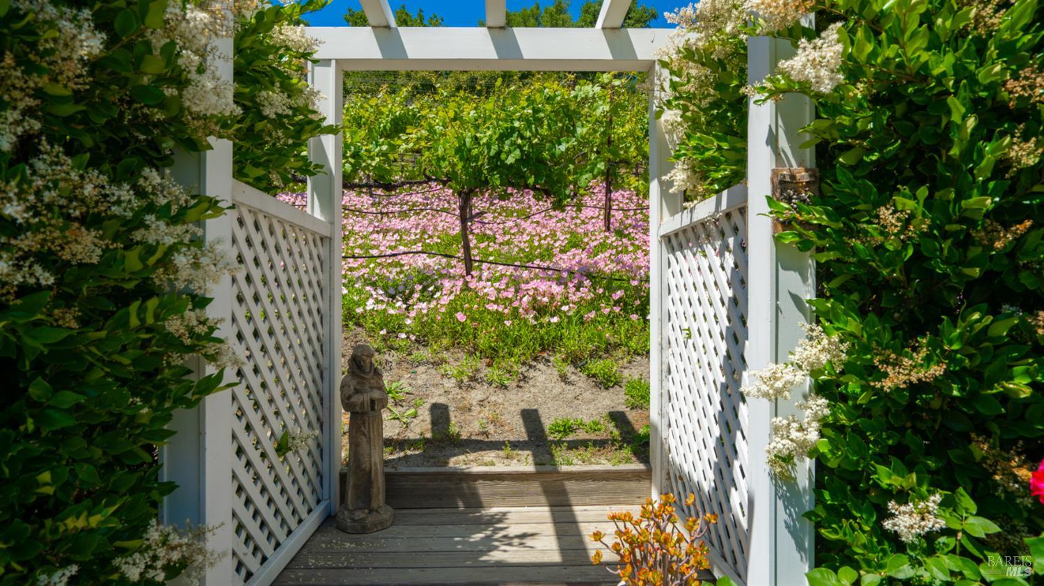 25 Saddle Lane Novato CA 94947