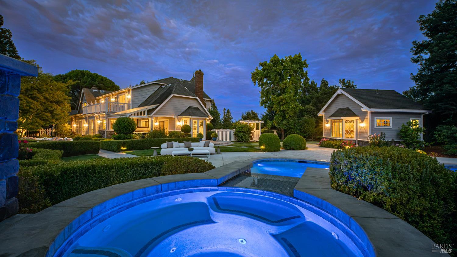25 Saddle Lane Novato CA 94947