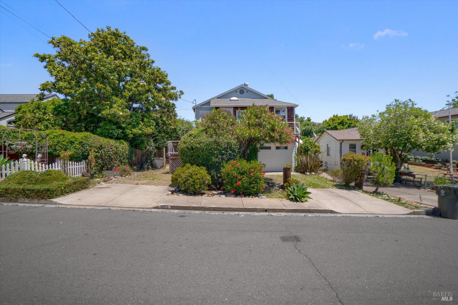 865 W I Street Benicia CA 94510