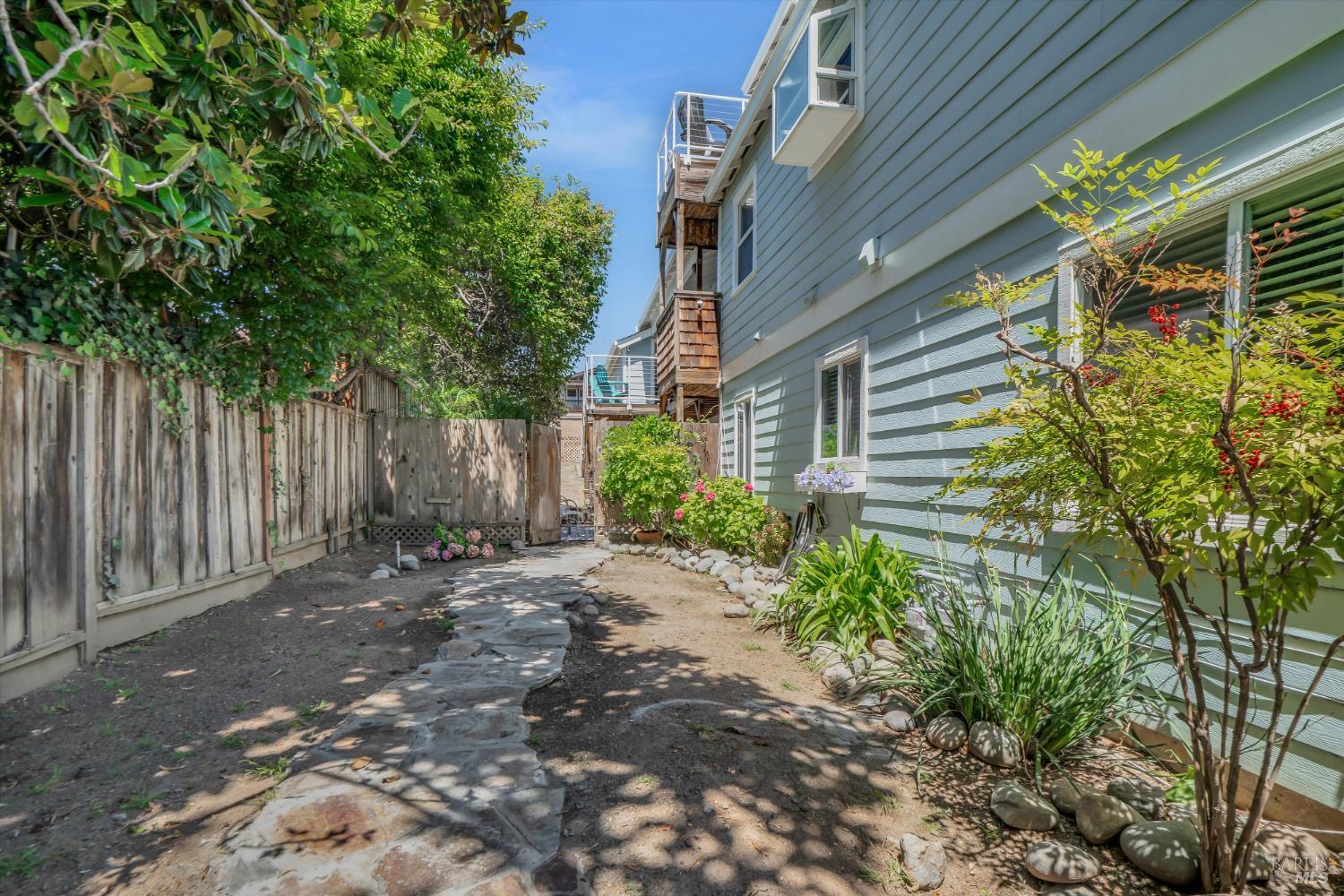 865 W I Street Benicia CA 94510