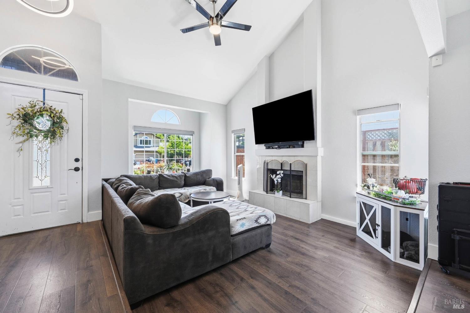 3547 Banyan Street Santa Rosa CA 95403
