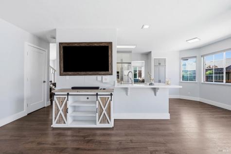 3547 Banyan Street Santa Rosa CA 95403