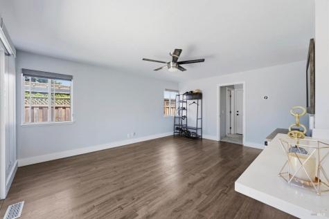 3547 Banyan Street Santa Rosa CA 95403