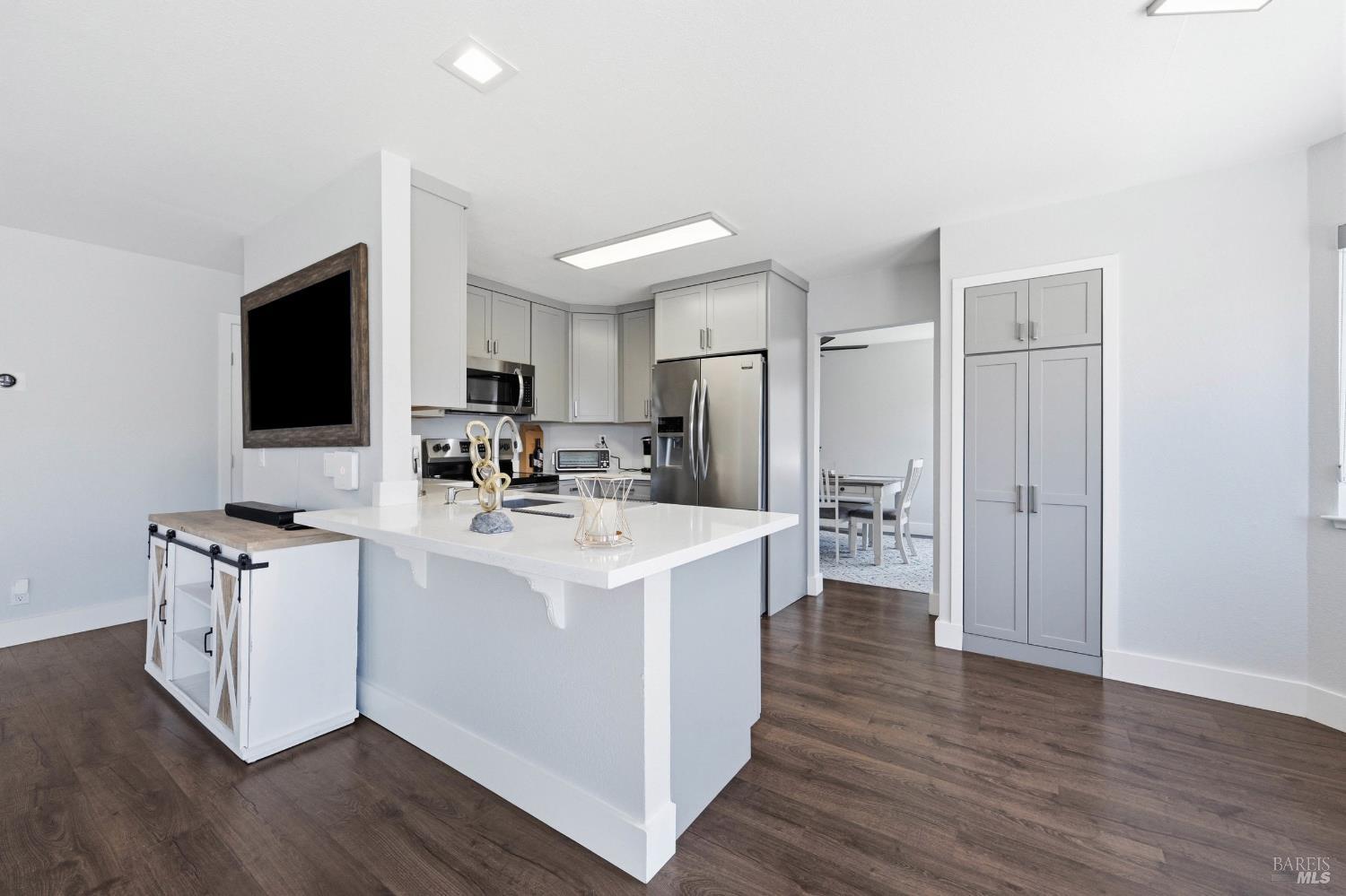 3547 Banyan Street Santa Rosa CA 95403