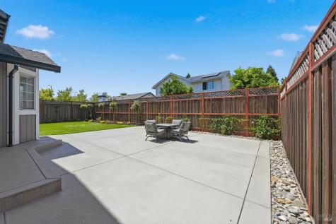 3547 Banyan Street Santa Rosa CA 95403
