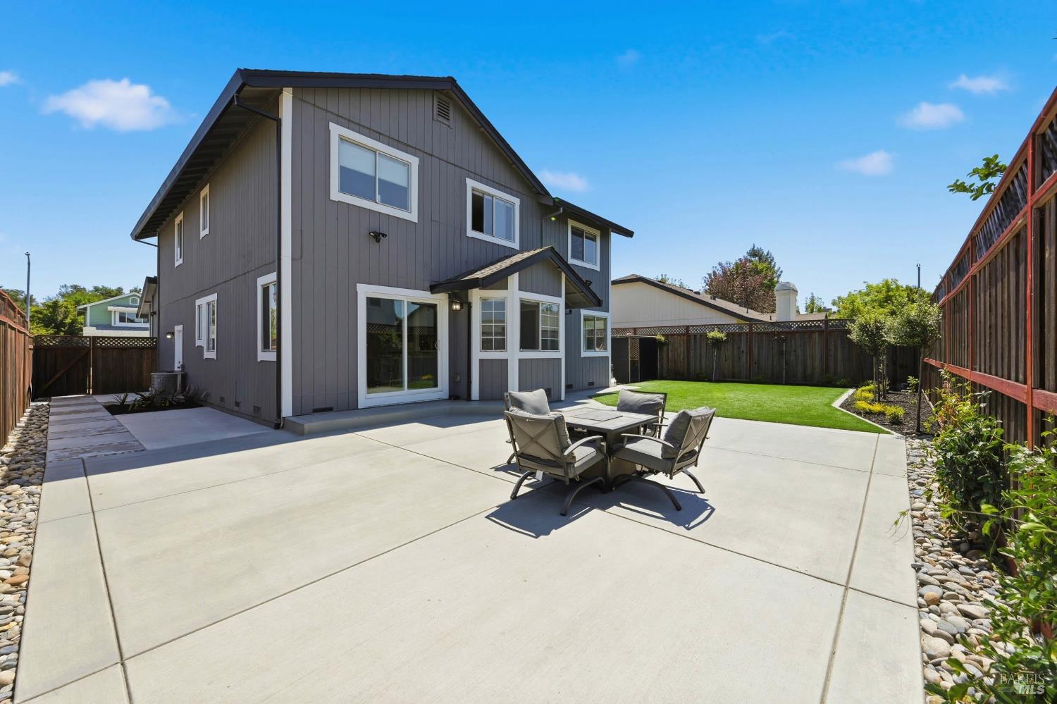 3547 Banyan Street Santa Rosa CA 95403