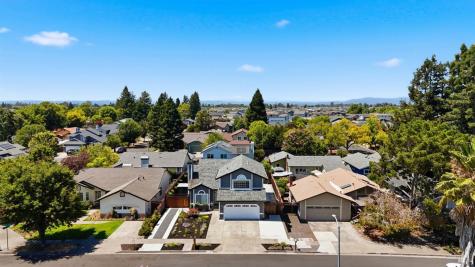3547 Banyan Street Santa Rosa CA 95403