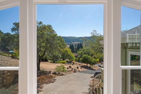 4727 Woodview Drive Santa Rosa CA 95405
