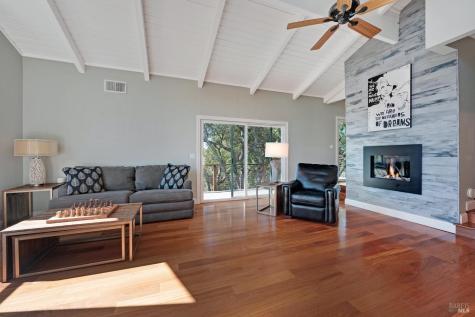 4727 Woodview Drive Santa Rosa CA 95405