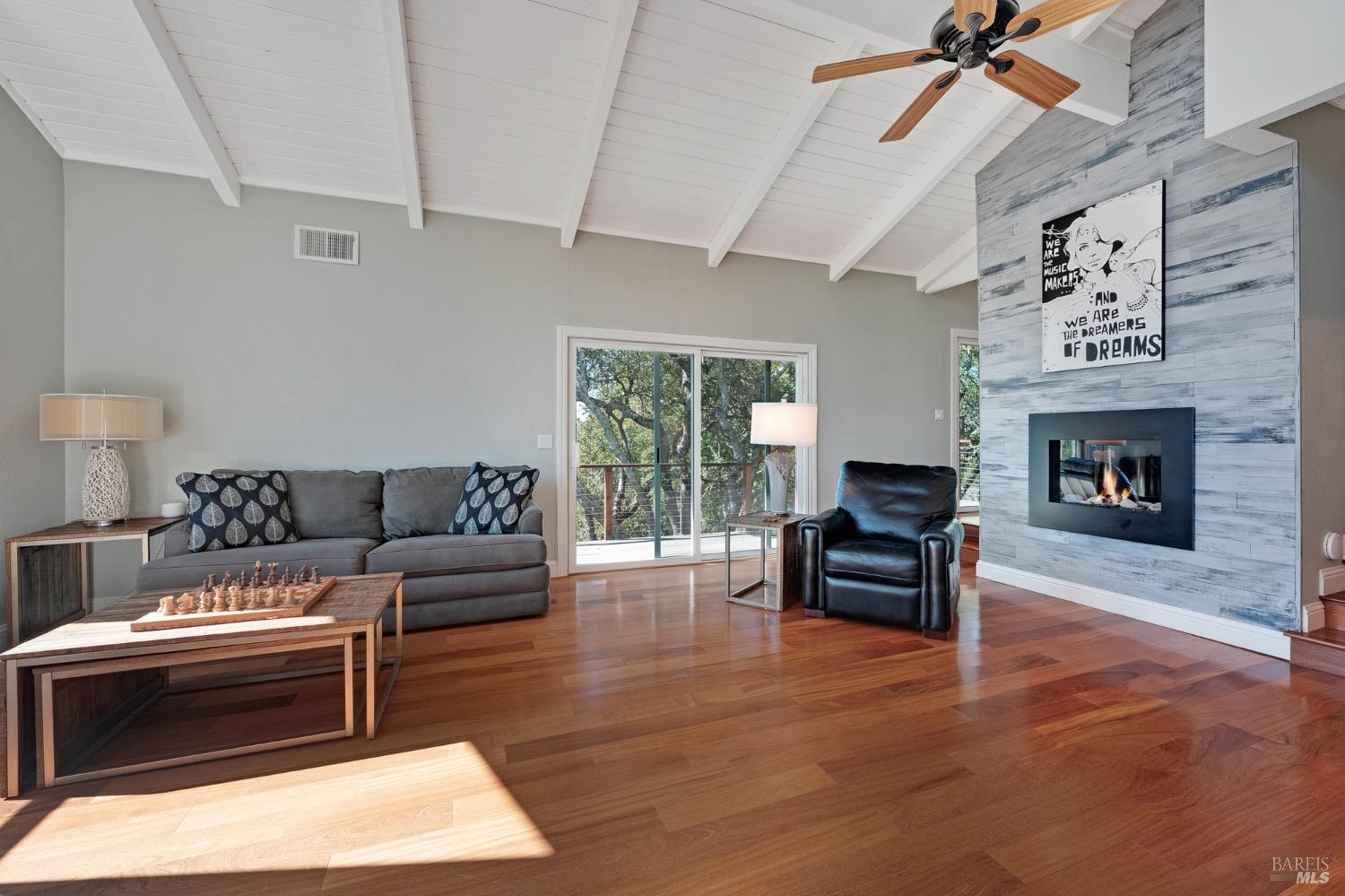 4727 Woodview Drive Santa Rosa CA 95405