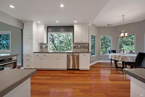 4727 Woodview Drive Santa Rosa CA 95405
