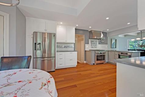 4727 Woodview Drive Santa Rosa CA 95405
