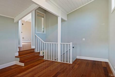 4727 Woodview Drive Santa Rosa CA 95405