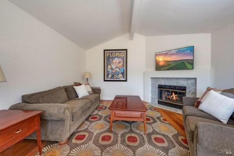 4727 Woodview Drive Santa Rosa CA 95405