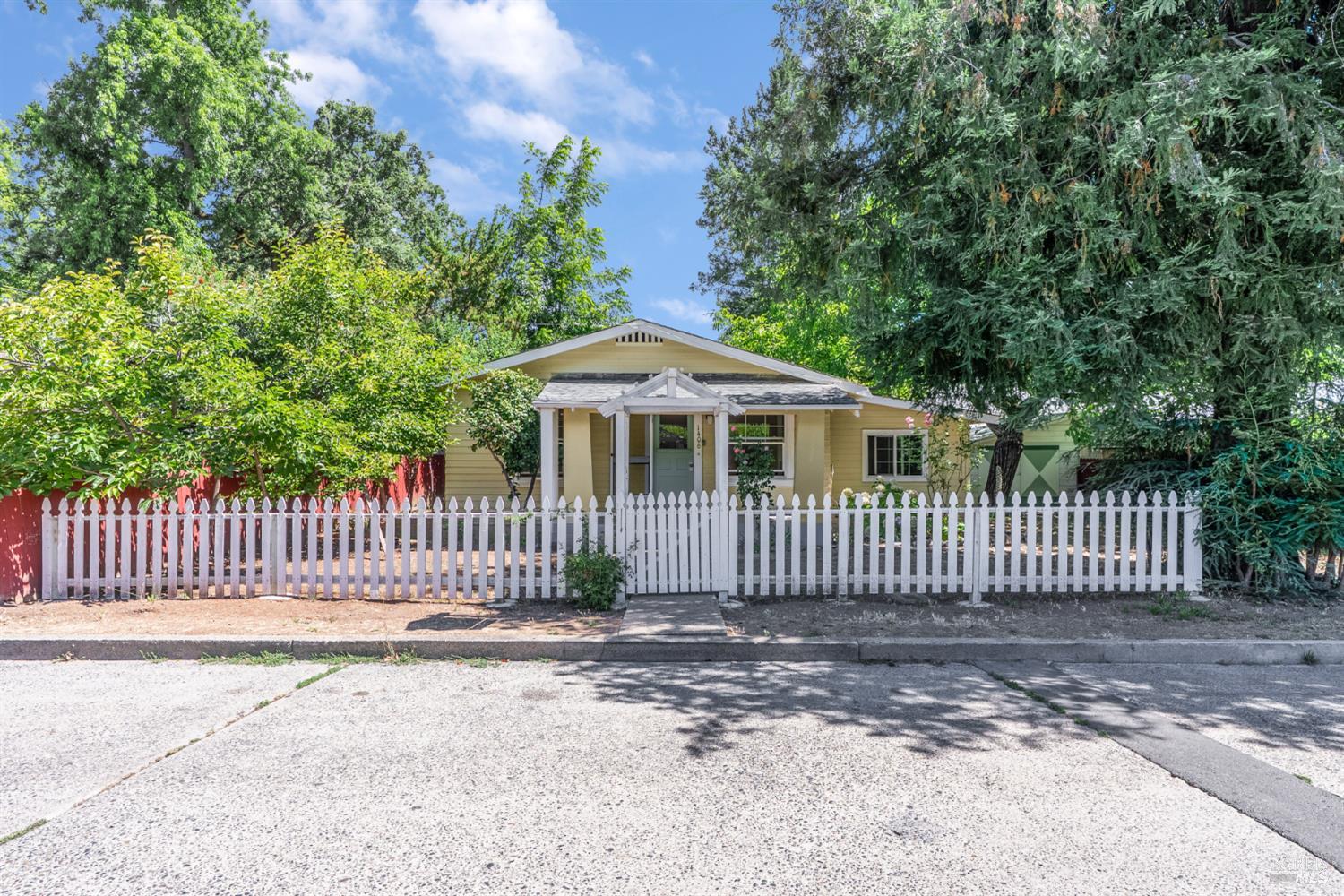 1406 Myrtle Street Calistoga CA 94515