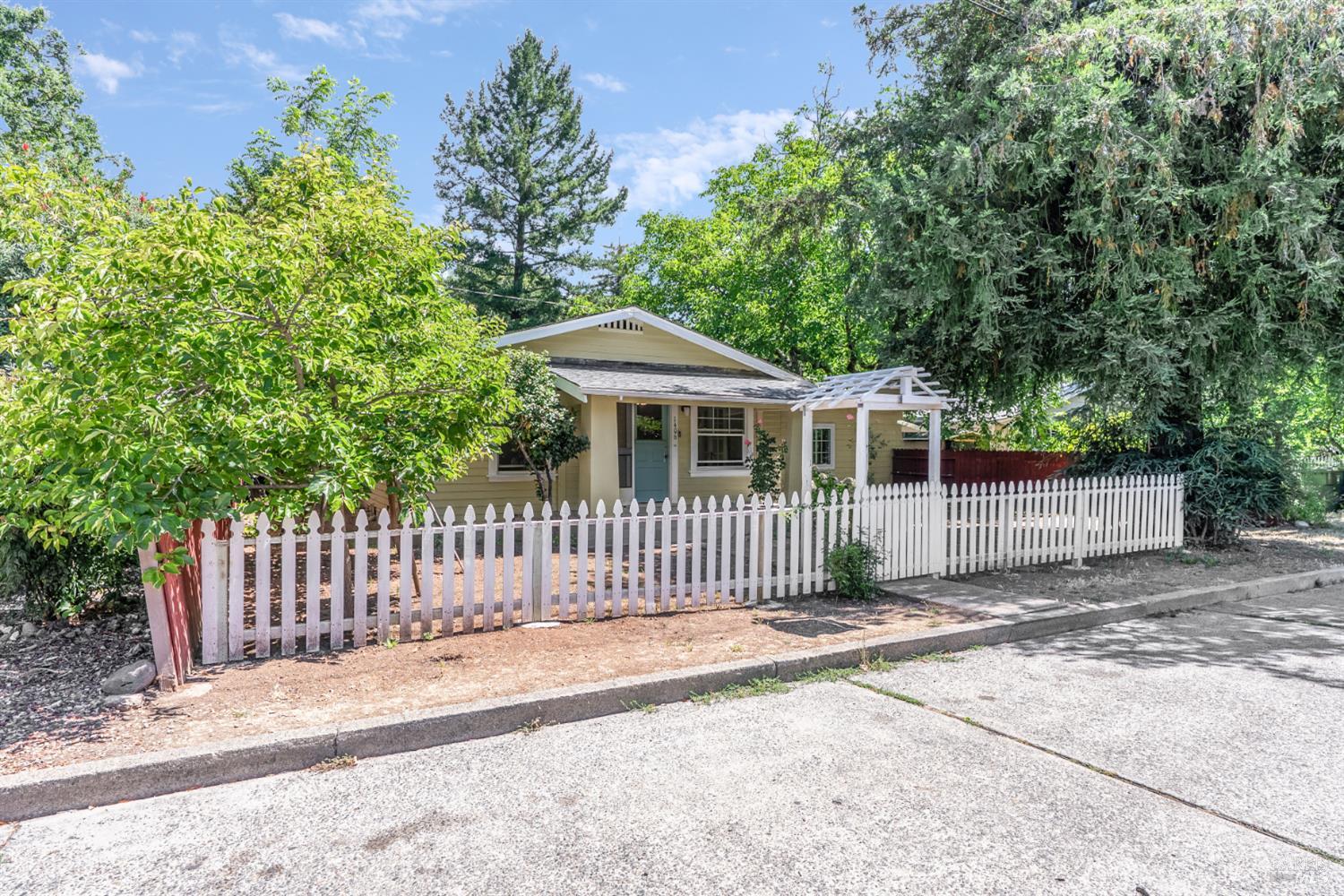 1406 Myrtle Street Calistoga CA 94515