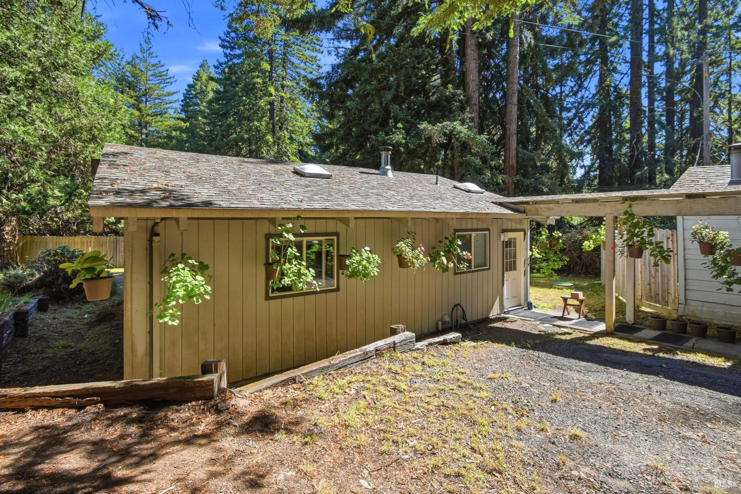 16960-16962 Taylor Lane Occidental CA 95465