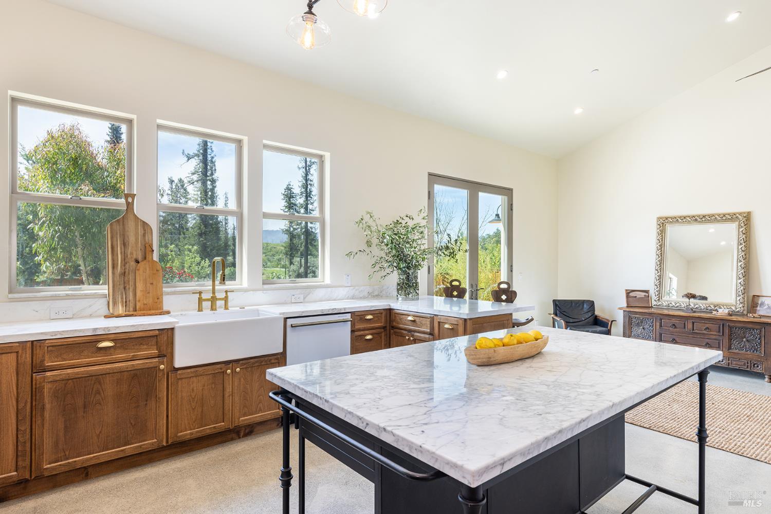 753 Sunnyside Road St. Helena CA 94574