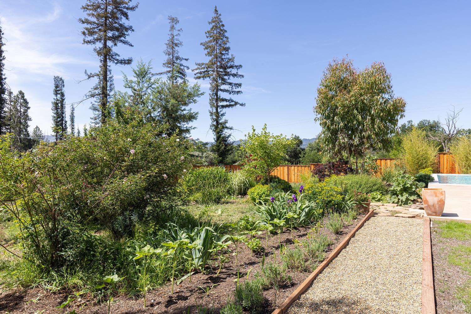 753 Sunnyside Road St. Helena CA 94574