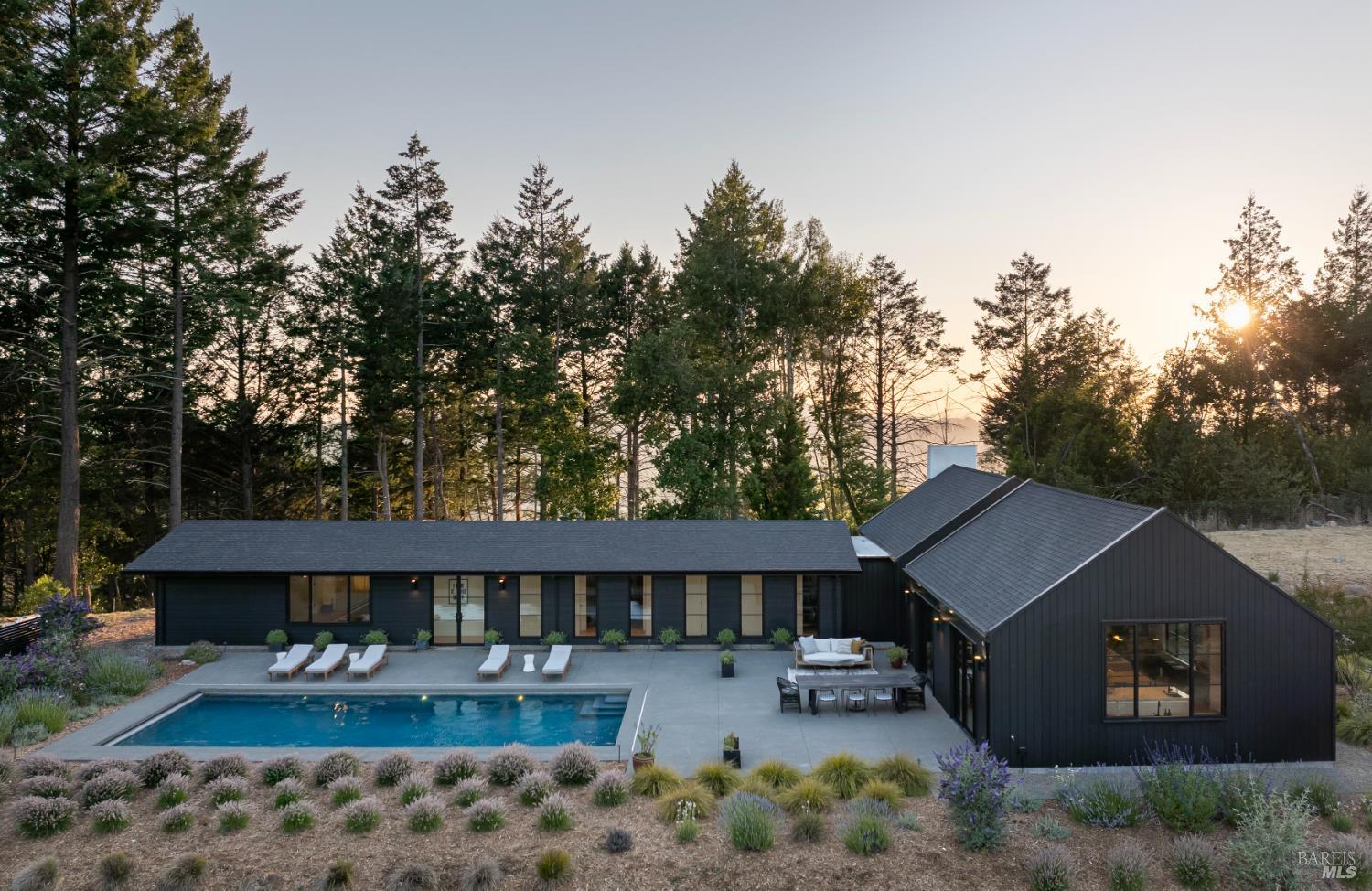 2806 Bardy Road Santa Rosa CA 95404