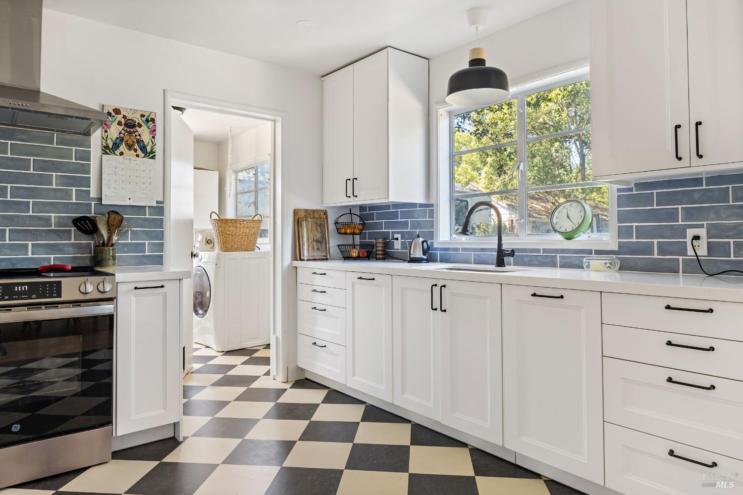 2053 Humboldt Street Santa Rosa CA 95404